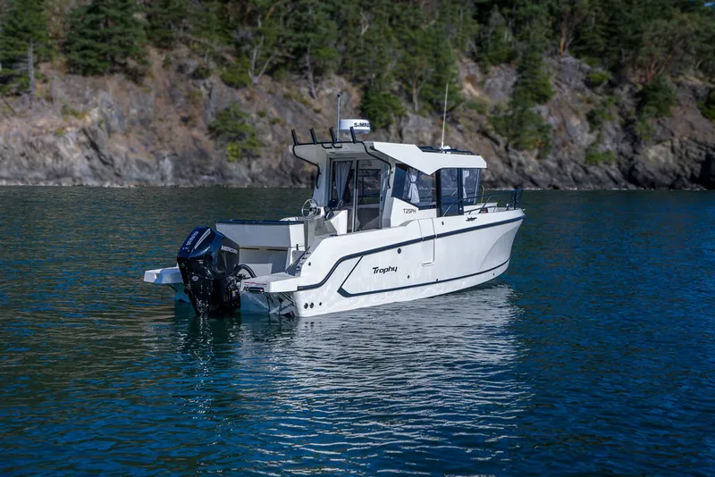 Slide: The Image of Bayliner T25 Pilothouse 2026 - 1