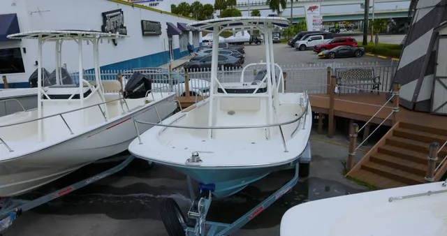 Slide: The Image of Boston Whaler 190 Montauk 2026 - 2
