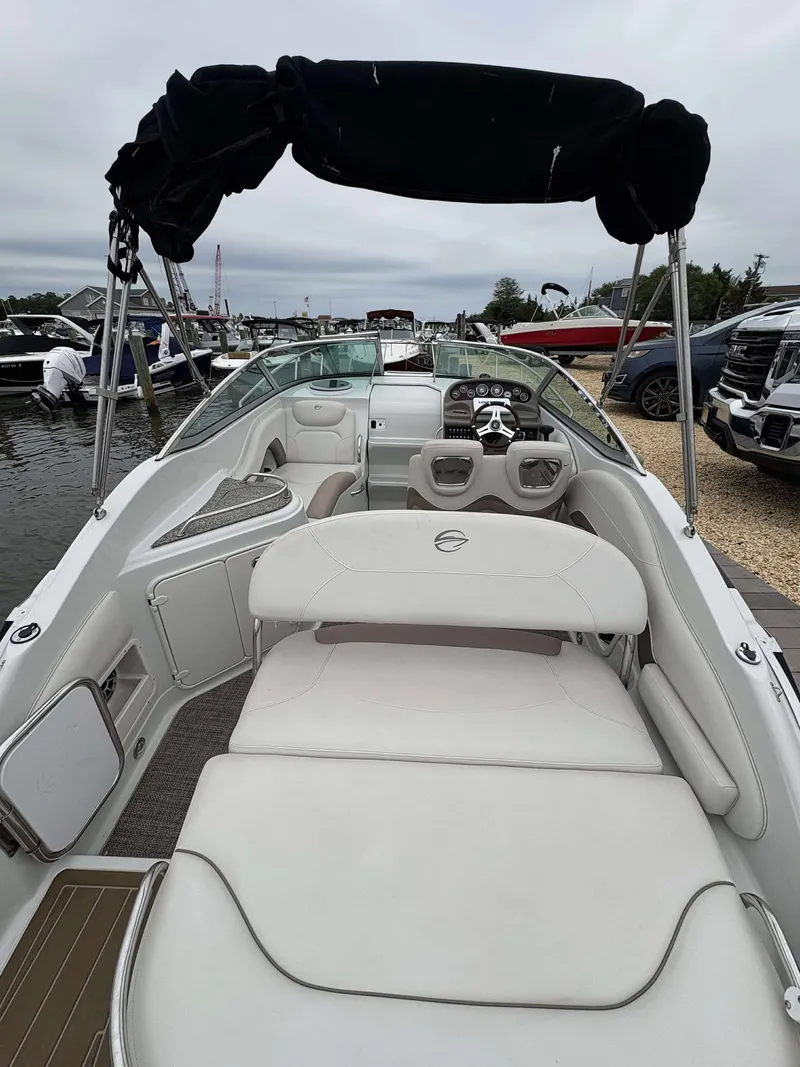 Slide: The Image of Crownline Boats 264CR 2018 - 5