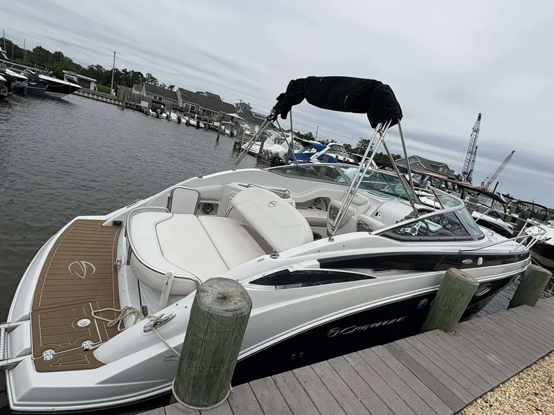 Slide: The Image of Crownline Boats 264CR 2018 - 17