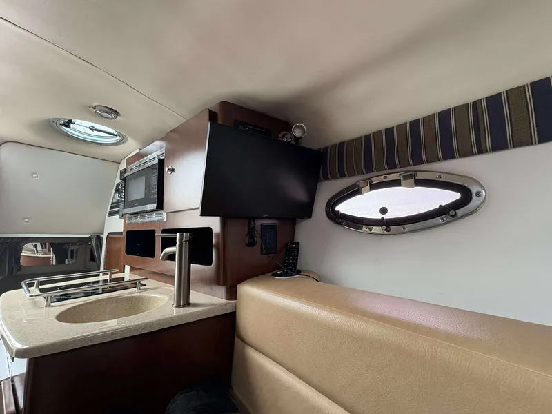 Slide: The Image of Crownline Boats 264CR 2018 - 1