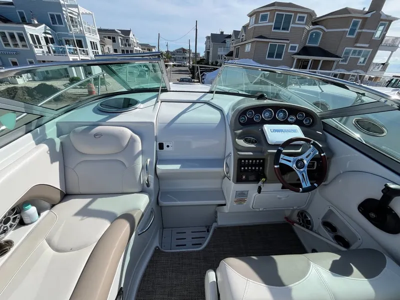 Slide: The Image of Crownline Boats 264CR 2018 - 28