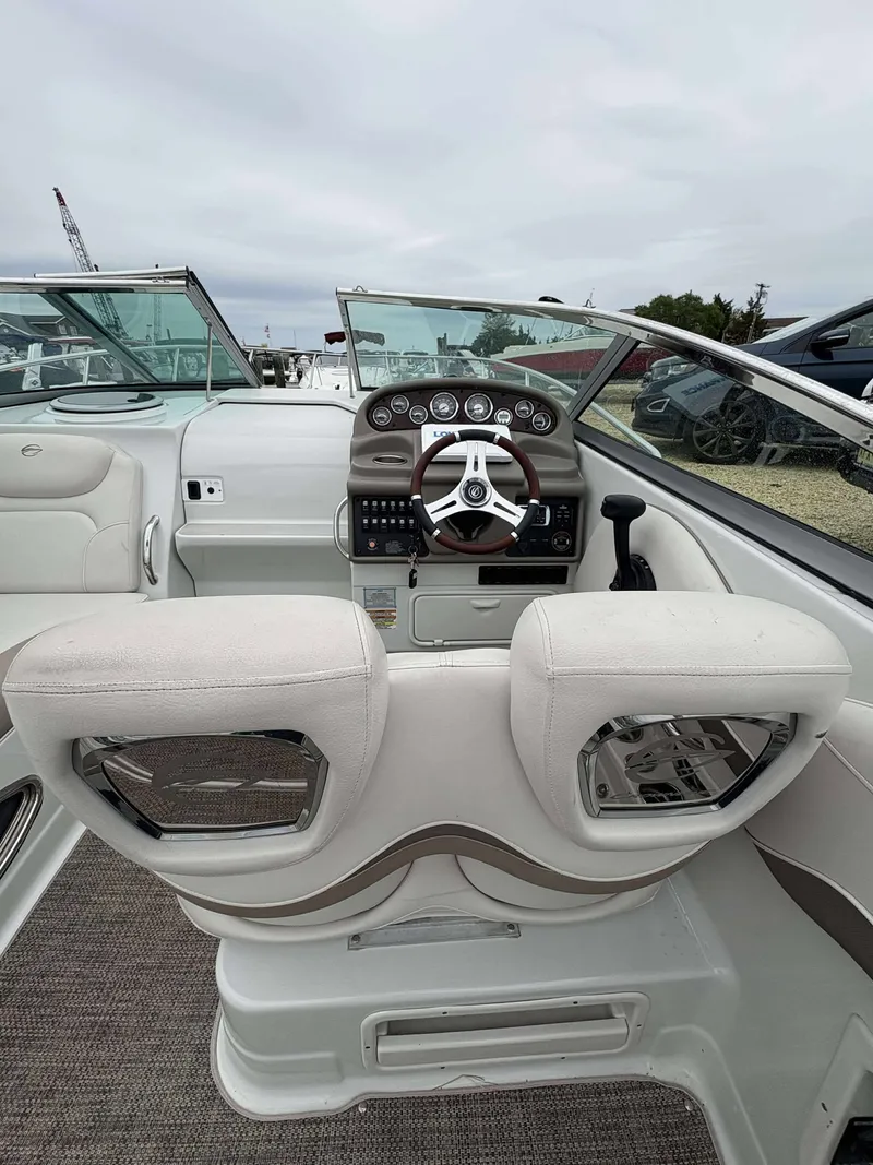 Slide: The Image of Crownline Boats 264CR 2018 - 20