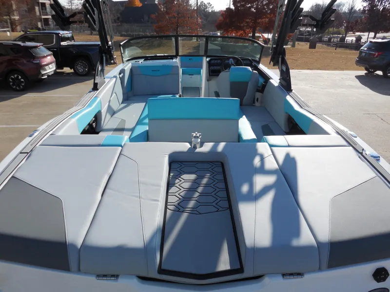 Slide: The Image of MasterCraft NXT24 2025 - 5