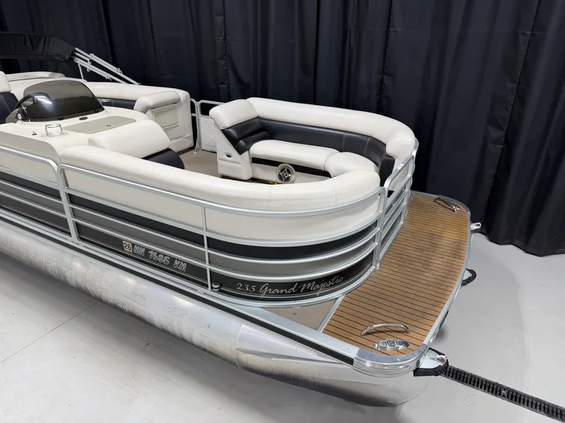 Slide: The Image of Premier 235 GRAND MAJESTIC 2009 - 5