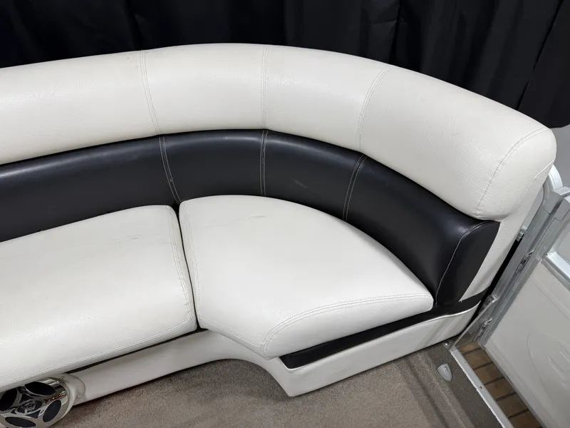 Slide: The Image of Premier 235 GRAND MAJESTIC 2009 - 17
