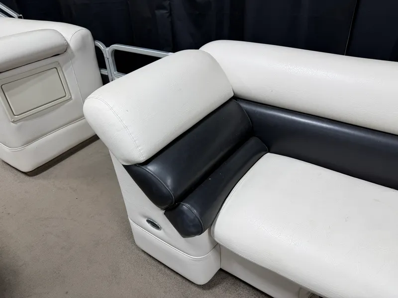 Slide: The Image of Premier 235 GRAND MAJESTIC 2009 - 22