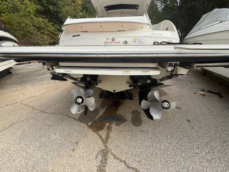 Slide: The Image of Sea Ray SLX 350 2017 - 12