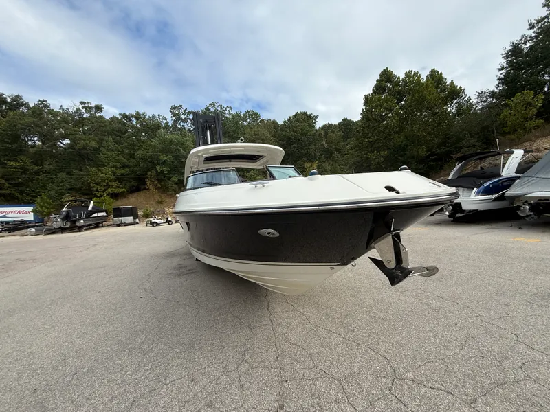 Slide: The Image of Sea Ray SLX 350 2017 - 5