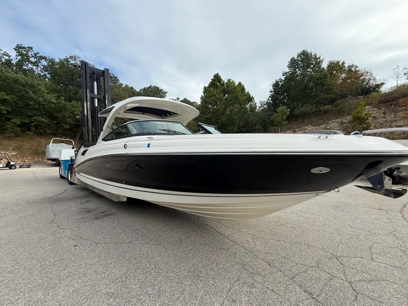 The Image of Sea Ray SLX 350 2017 - 0