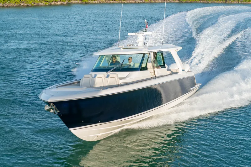 The Image of Tiara 48 LS 2026 - 0