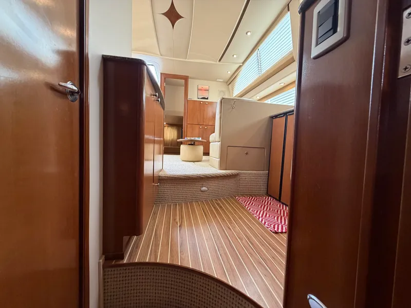 Slide: The Image of Meridian 368 MOTORYACHT 2005 - 37