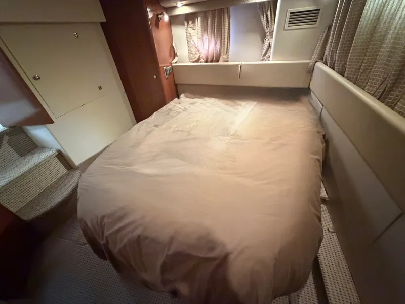 Slide: The Image of Meridian 368 MOTORYACHT 2005 - 40