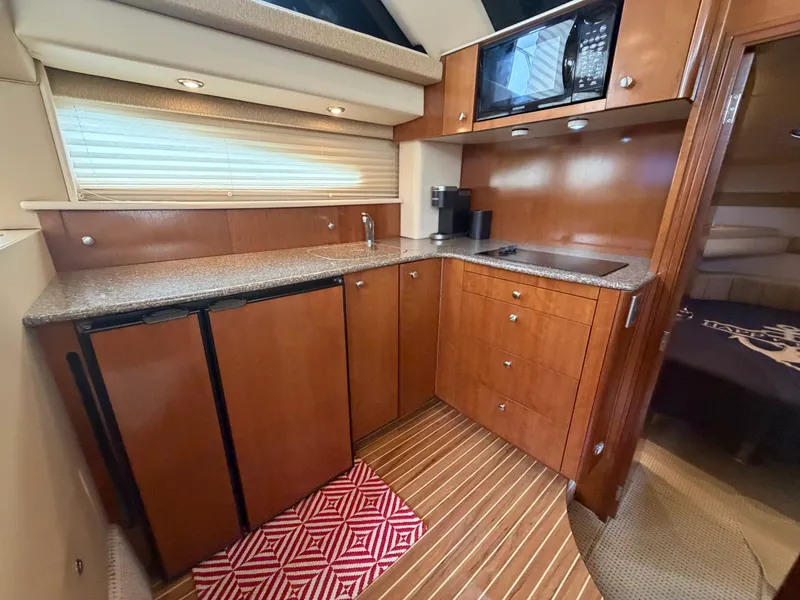 Slide: The Image of Meridian 368 MOTORYACHT 2005 - 32