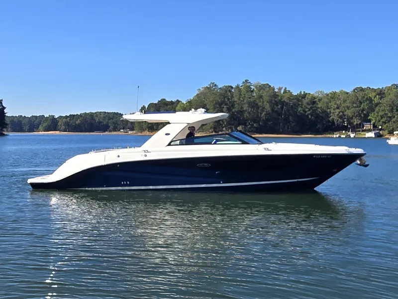 Slide: The Image of Sea Ray SLX 400 2020 - 18