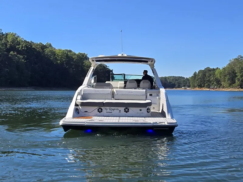Slide: The Image of Sea Ray SLX 400 2020 - 13