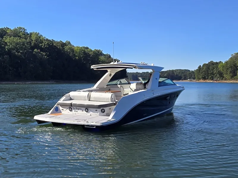 Slide: The Image of Sea Ray SLX 400 2020 - 14