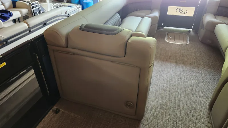Slide: The Image of Barletta LUSSO 25UC 2023 - 25
