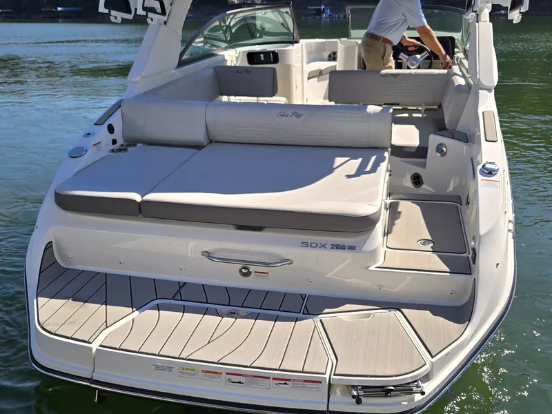 Slide: The Image of Sea Ray SDX 250 Surf 2027 - 8