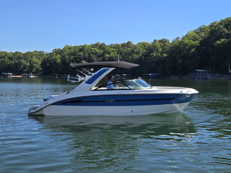 Slide: The Image of Sea Ray SDX 250 Surf 2027 - 4