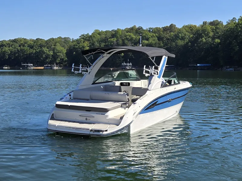 Slide: The Image of Sea Ray SDX 250 Surf 2027 - 5
