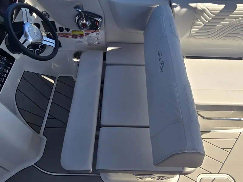 Slide: The Image of Sea Ray SDX 250 Surf 2027 - 39