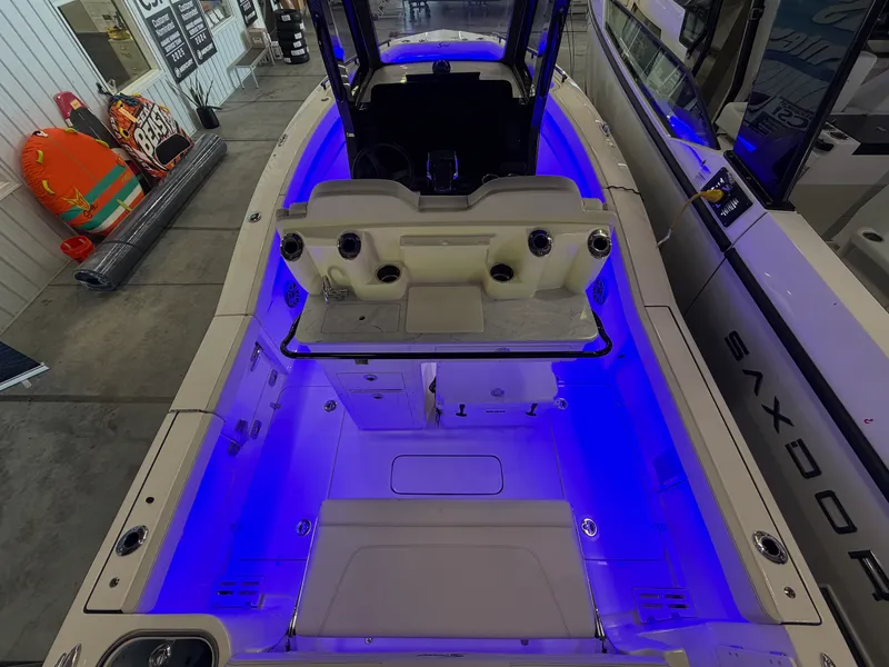 Slide: The Image of Scout 260 LXF 2027 - 4