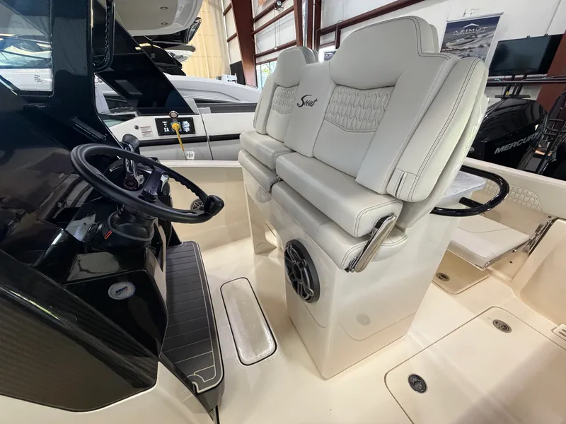 Slide: The Image of Scout 260 LXF 2027 - 47