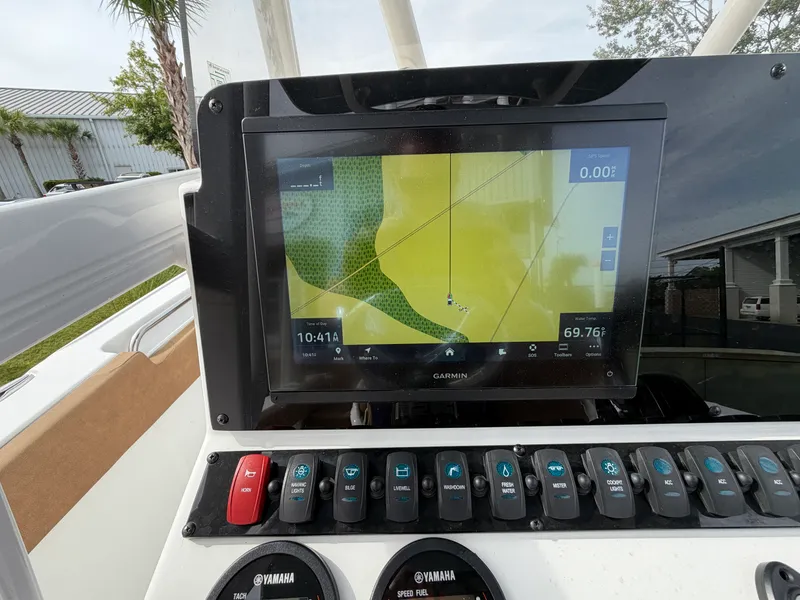 Slide: The Image of Sea Hunt ULTRA 219 2023 - 18