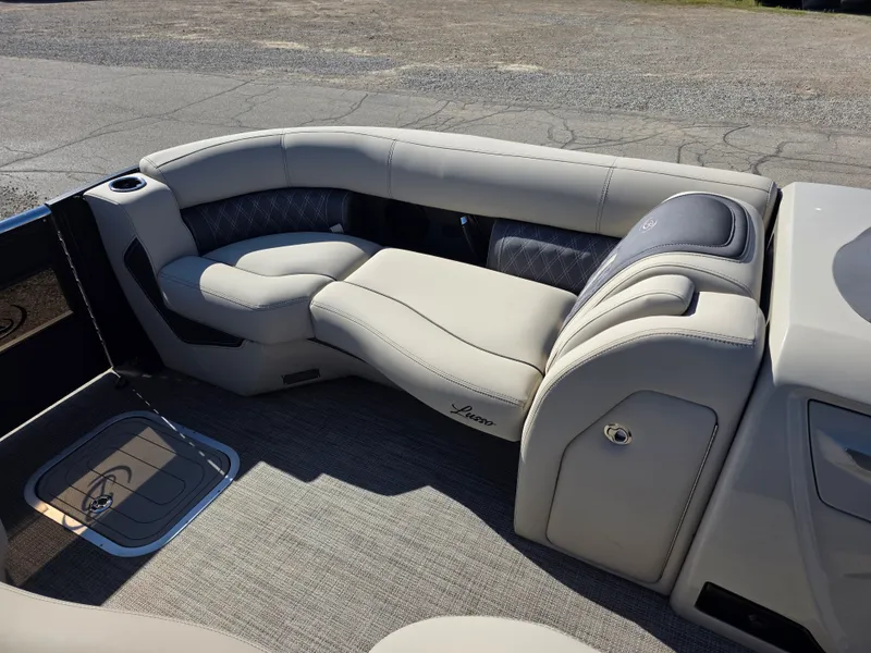Slide: The Image of Barletta LUSSO 25UE 2023 - 9