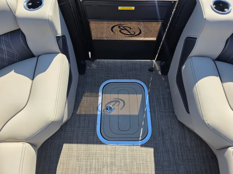 Slide: The Image of Barletta LUSSO 25UE 2023 - 10