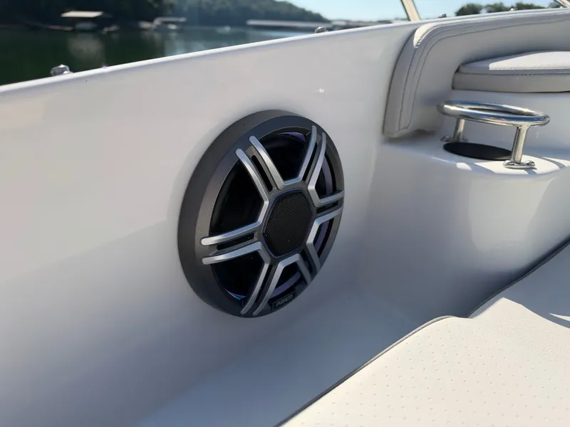 Slide: The Image of Sea Ray Sundancer 320 2027 - 33