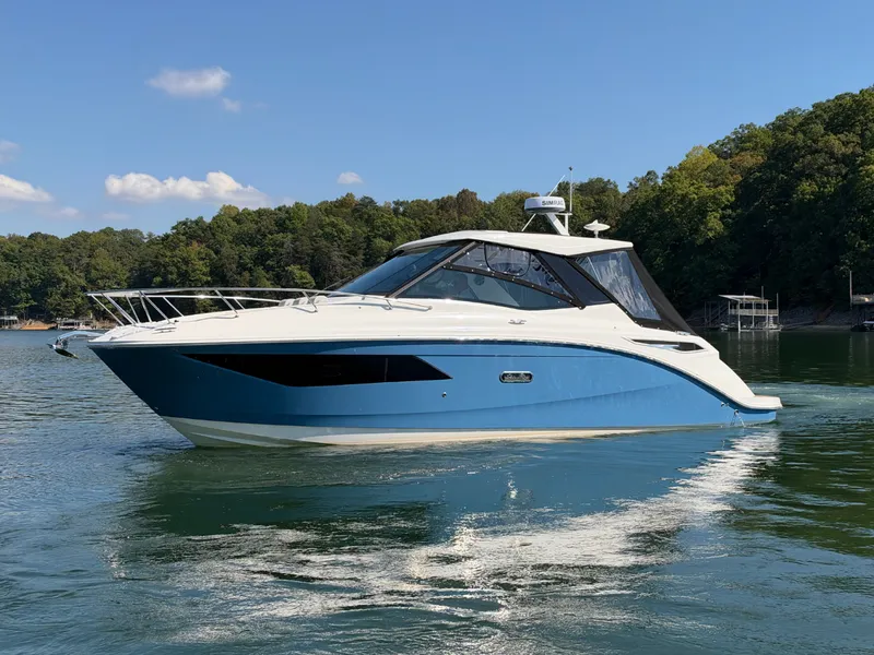 Slide: The Image of Sea Ray Sundancer 320 2027 - 57