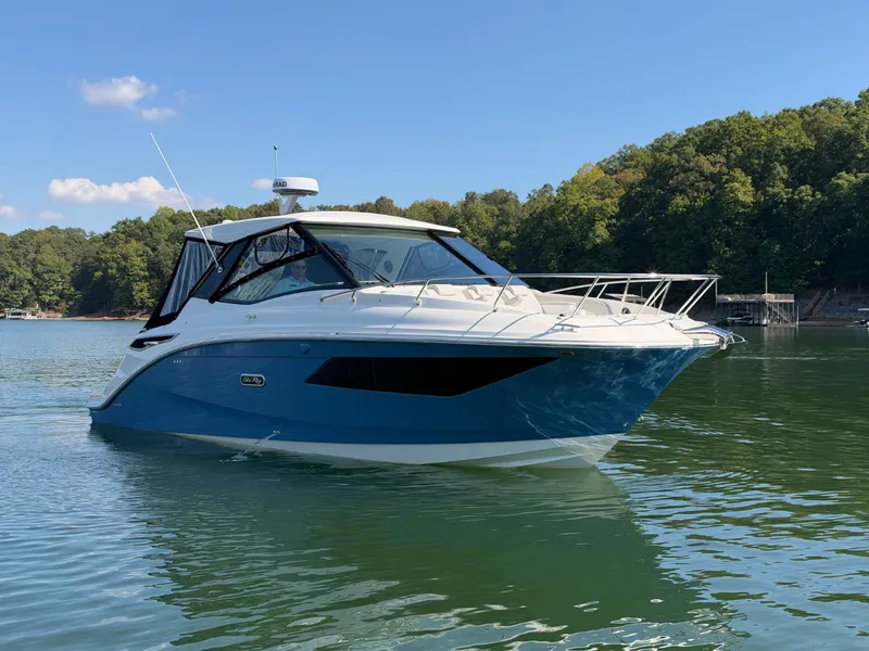 Slide: The Image of Sea Ray Sundancer 320 2027 - 3