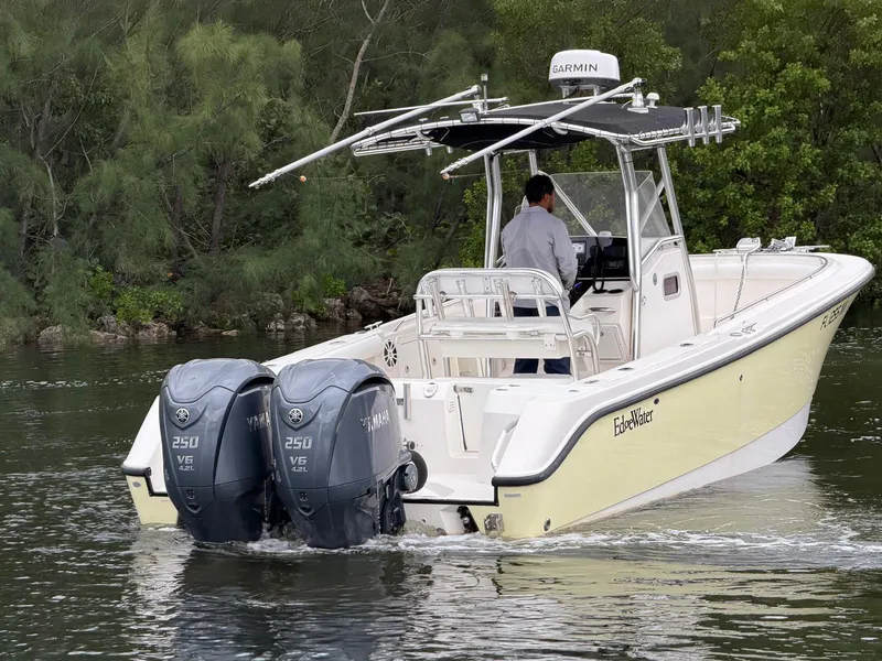 Slide: The Image of EdgeWater 265CC 2006 - 15