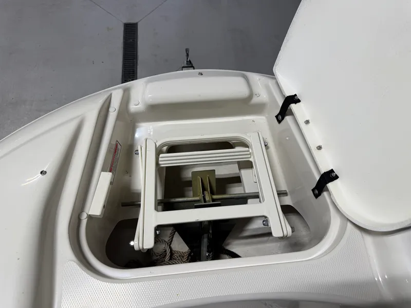 Slide: The Image of Sea Ray 200 SUNDECK 2005 - 43