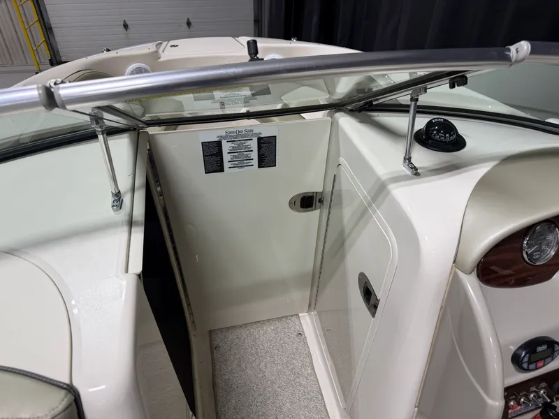 Slide: The Image of Sea Ray 200 SUNDECK 2005 - 35