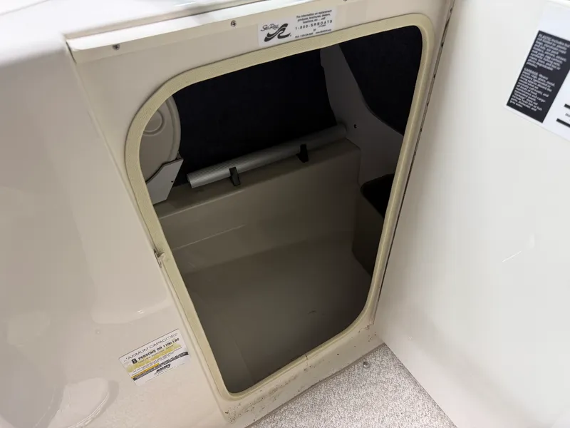 Slide: The Image of Sea Ray 200 SUNDECK 2005 - 32
