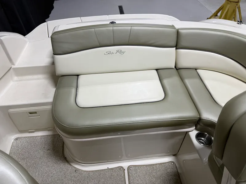 Slide: The Image of Sea Ray 200 SUNDECK 2005 - 13
