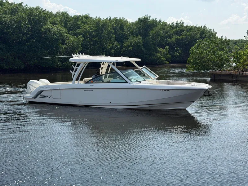 The Image of Boston Whaler 320 VANTAGE 2017 - 0