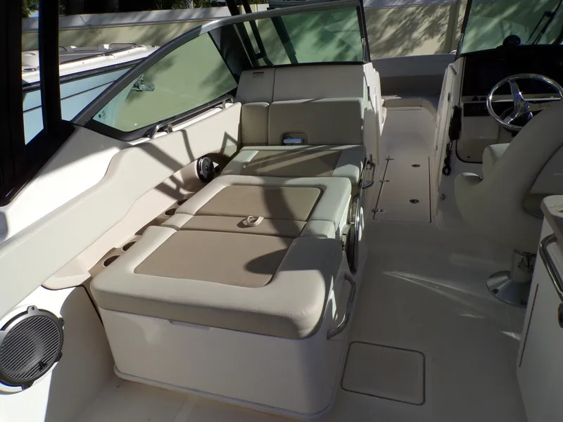 Slide: The Image of Boston Whaler 240 VANTAGE 2024 - 26