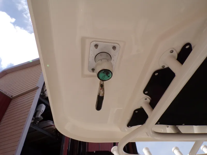 Slide: The Image of Boston Whaler 250 OUTRAGE 2019 - 52