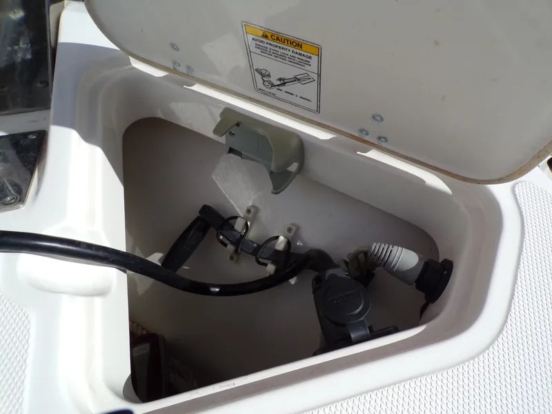 Slide: The Image of Boston Whaler 250 OUTRAGE 2019 - 48