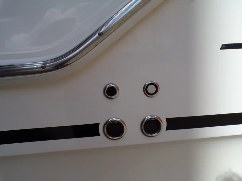 Slide: The Image of Boston Whaler 250 OUTRAGE 2019 - 59