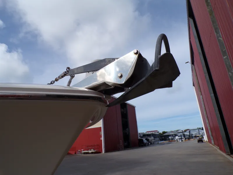Slide: The Image of Boston Whaler 250 OUTRAGE 2019 - 21