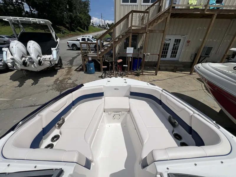Slide: The Image of Chaparral 230SC 2018 - 2