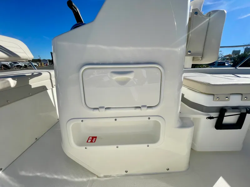 Slide: The Image of Boston Whaler 150 Montauk 2027 - 8