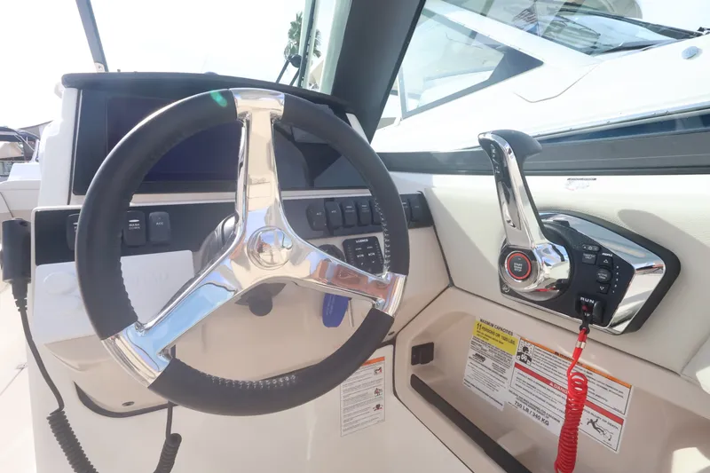 Slide: The Image of Boston Whaler 240 Vantage 2027 - 23