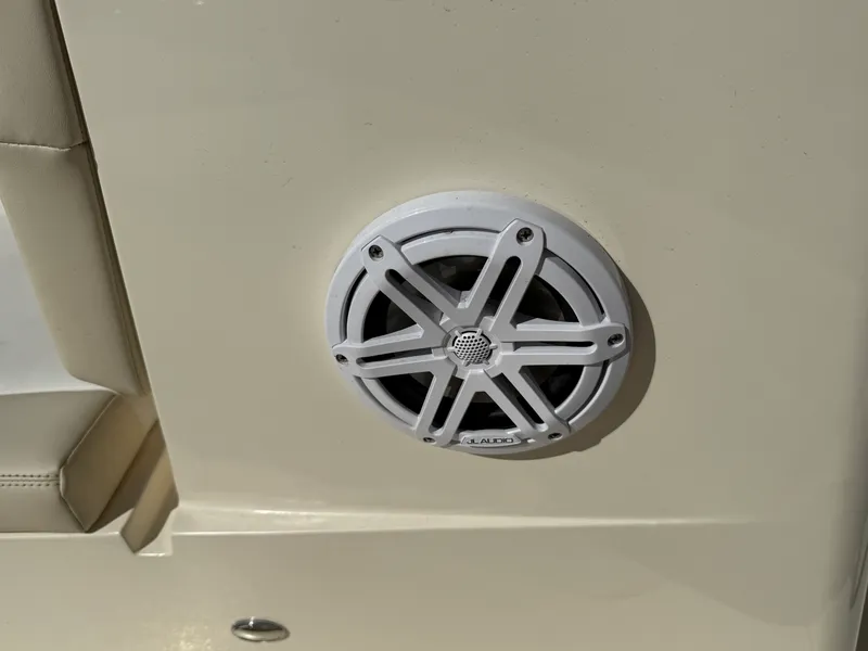 Slide: The Image of Scout 188 Sport Dorado 2027 - 19