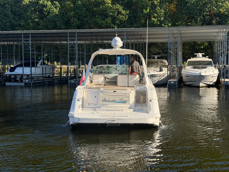 Slide: The Image of Sea Ray SUNDANCER 370 2016 - 6